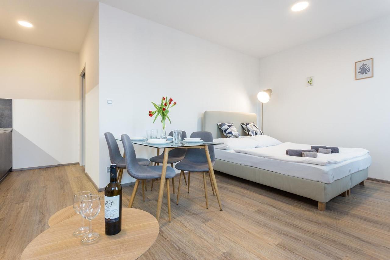 Harfa Apartments Прага Экстерьер фото
